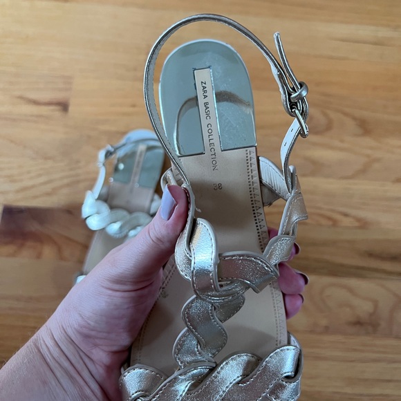 Zara gold sandals. Size 38 - Picture 3 of 8